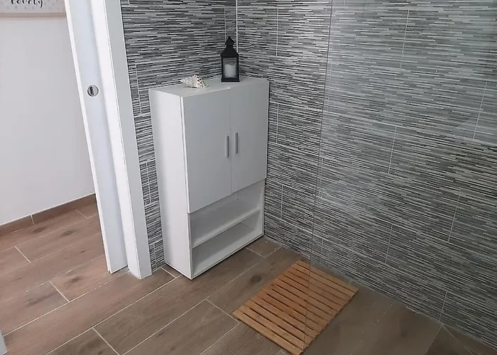 2 Bedroom Grandfloor-pto. Del Carmen Apartament