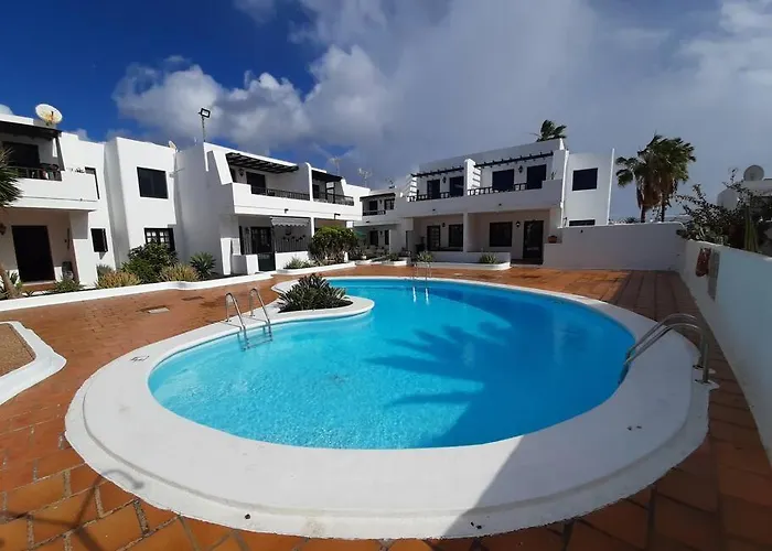 2 Bedroom Grandfloor-pto. Del Carmen Apartment *
