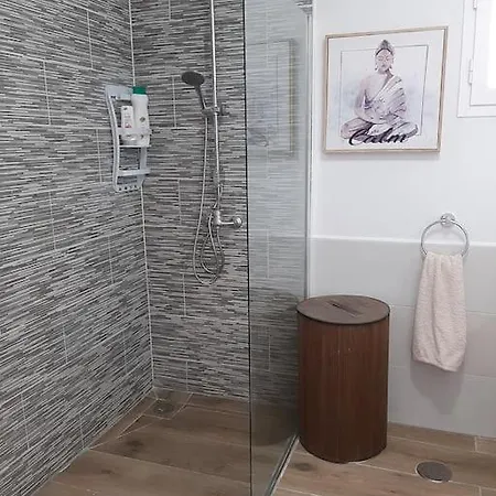 2 Bedroom Grandfloor-pto. Del Carmen Apartment *